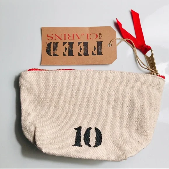 NEW FEED Travel Bag with Heart - Picture 3 of 6